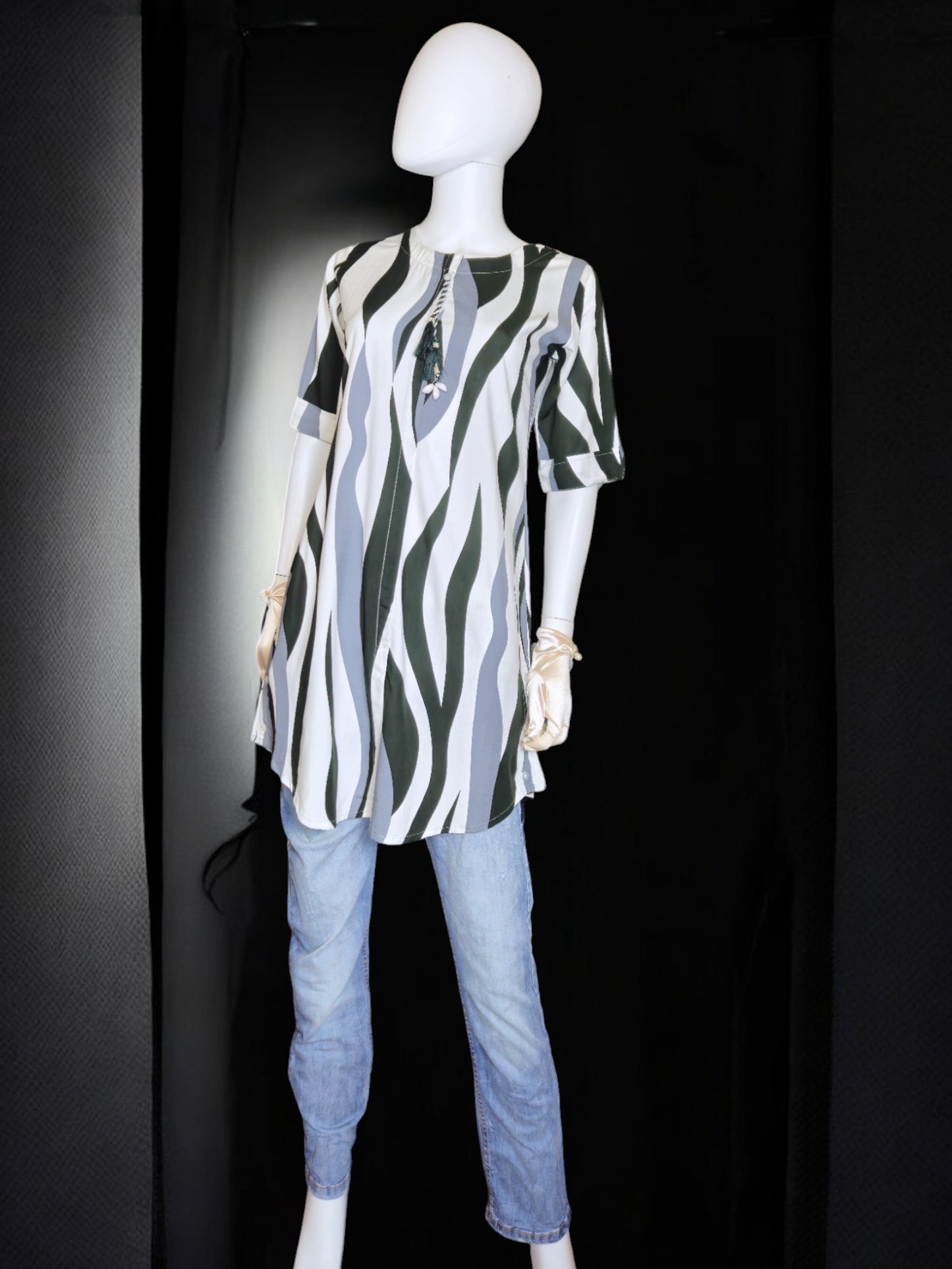 81-Kurti - Wavy pattern.