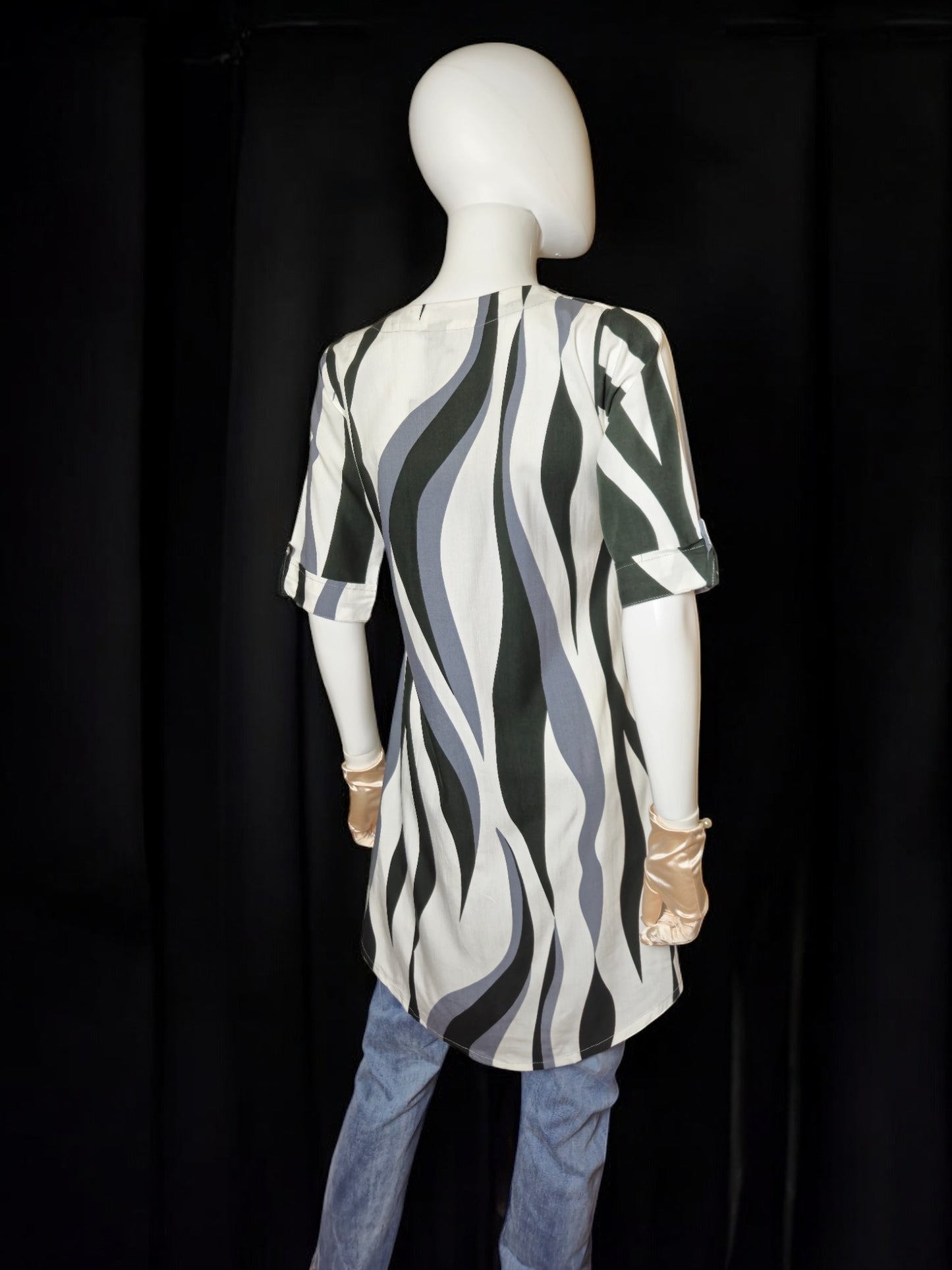81-Kurti - Wavy pattern.