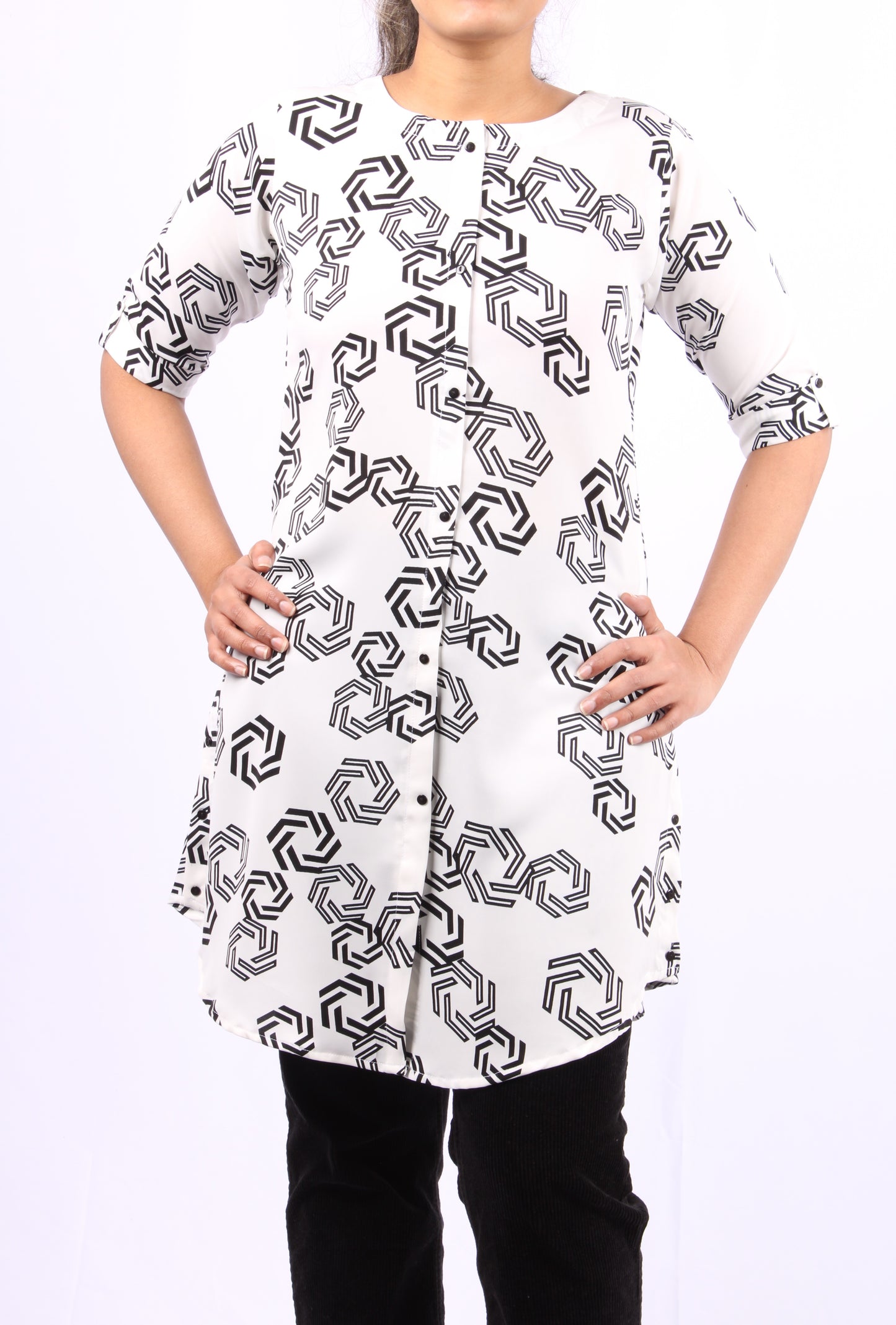 701 d - Kurti/Tunic - White & black abstract print.